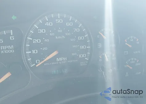 2002 Chevrolet Suburban 1500 Lt z USA, uszkodzony, nr VIN 3GNFK16Z92G267319